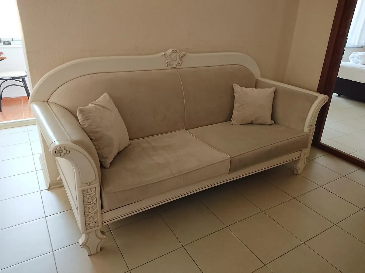 Sari Konak 61 Trabzon